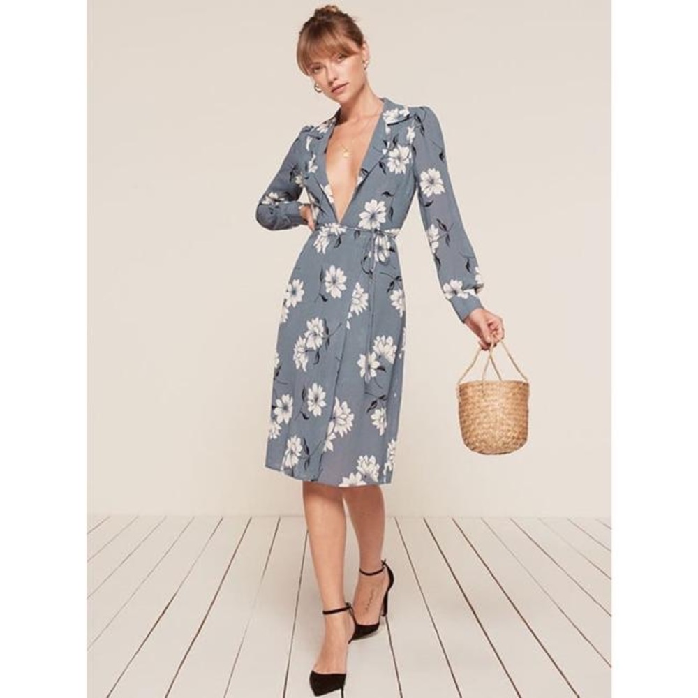 REFORMATION  BLUE SALEM SHORT CASUAL DRESS